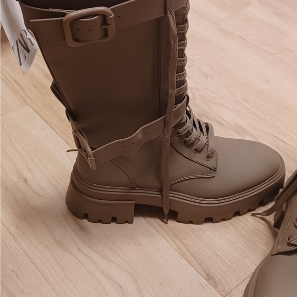 Zara Brown Combat Boots with Chunky Sole - Picture 5 of 7